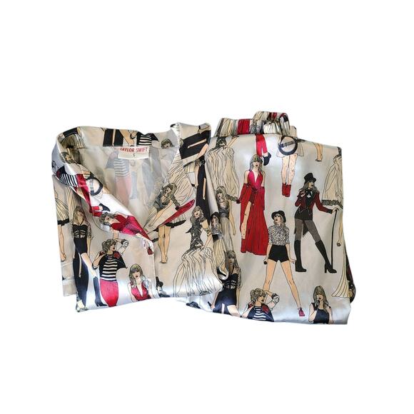 Taylor Swift Other - Official Taylor Swift Red (Taylor's Version) Eras Satin Pajama Set Small S PJs